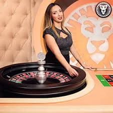 Layar beranda aplikasi mobile toto98 menampilkan permainan slot, sportsbook, dan dealer langsung